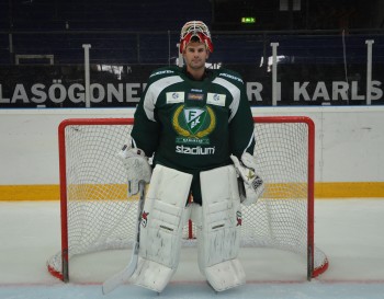 Danny Taylor imponerar - har snabbt anpassat sig till svensk hockey och stor is. Foto: Robin Angle/fbkbloggen
